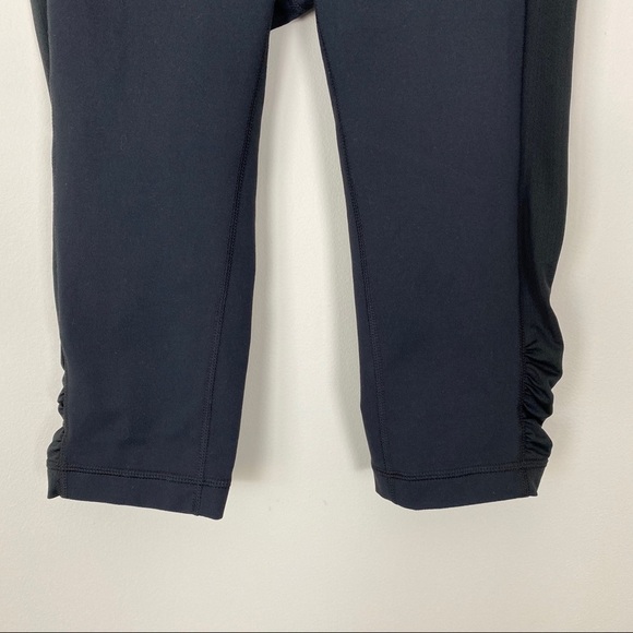 UNDER ARMOUR Hot Class Athletic Yoga Crop Leggings Workout Tights Casual - Picture 4 of 8